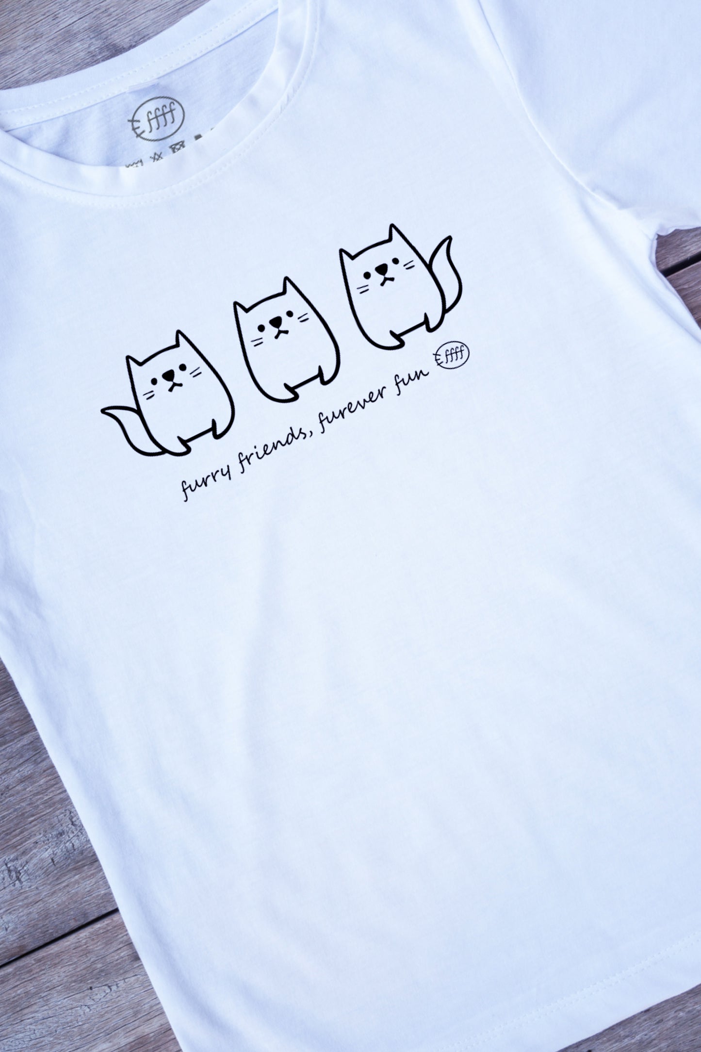 【ffff】可愛い♪3匹の猫たちが並ぶ!/ラインアートのモノクロTシャツ -Three Cats Tee/cotton 100%/size:S-XXL