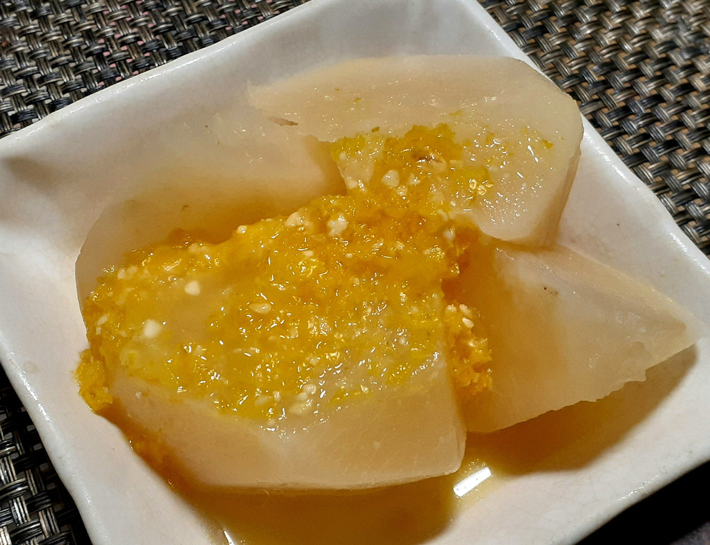 【Still good!】おいしさは形じゃない！/鬼ゆずの風味Tシャツ -Misshapen Yuzu Tee/cotton 100%/size:S-XXL